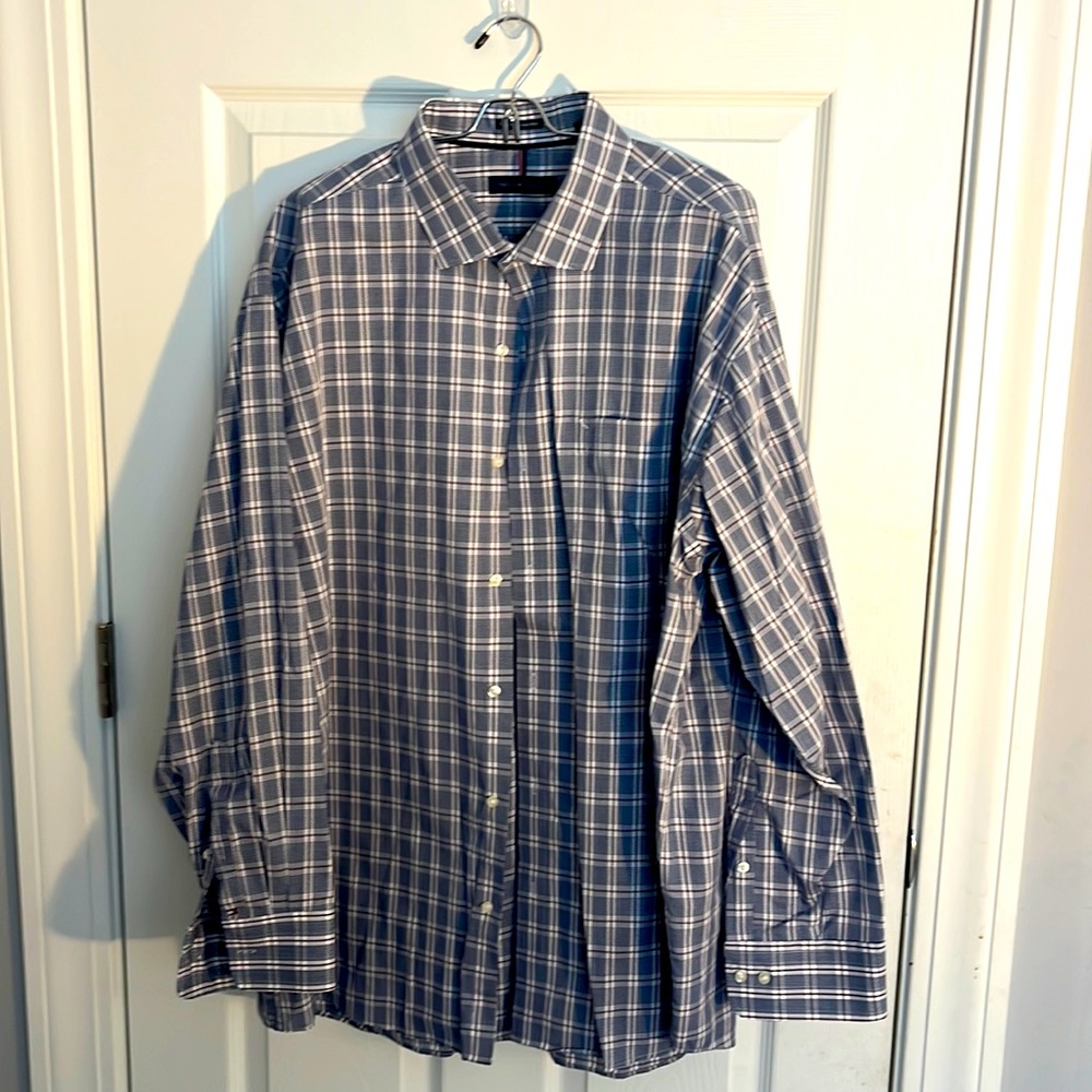 NWOT Tommy Hilfiger Mens Button down shirt